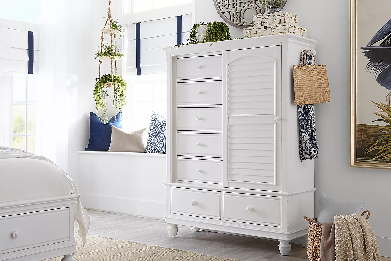 Coastal Retreat door chest in room scene.